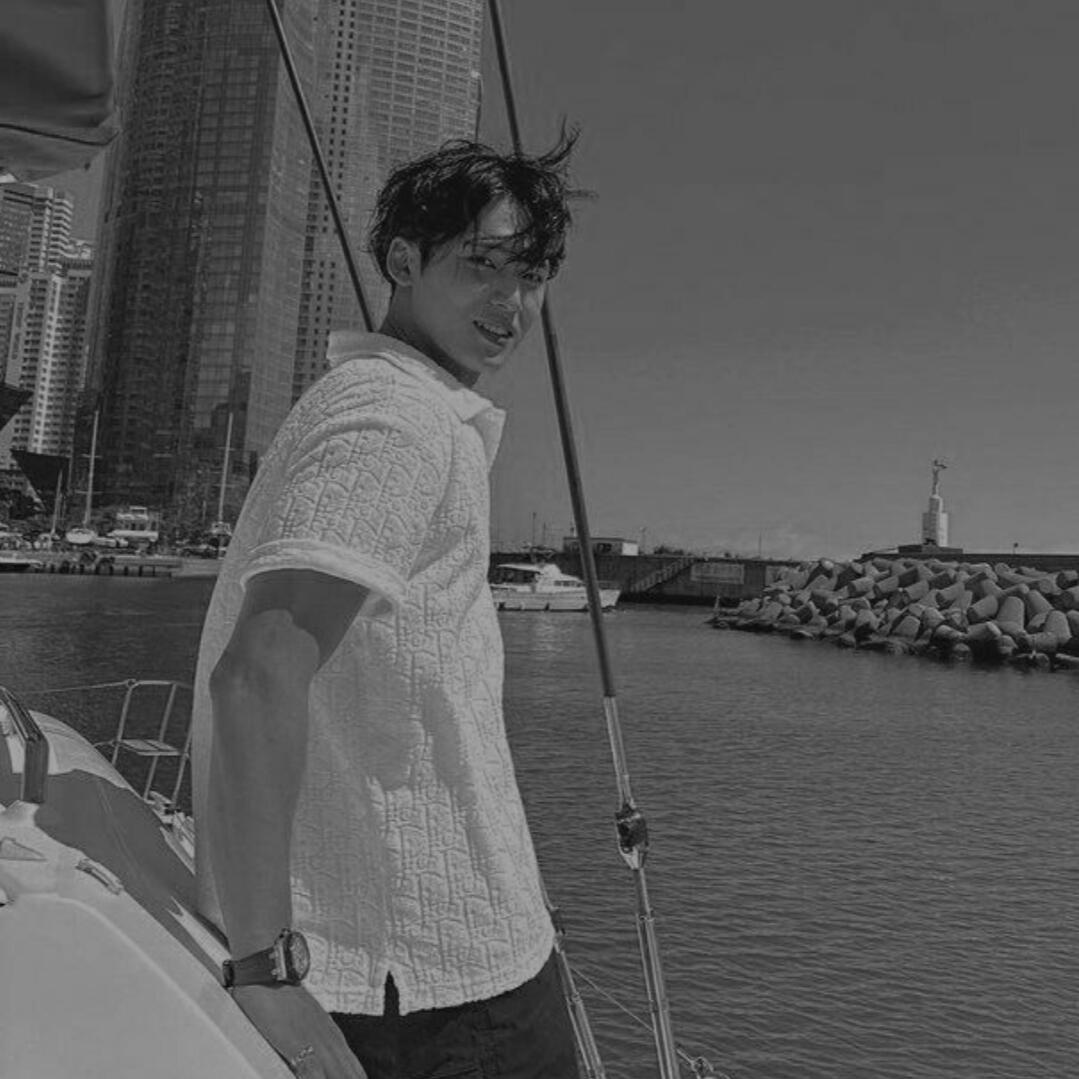 Kim Mingyu : Main FC karena mempunyai sifat yang sama walau tidak persis.